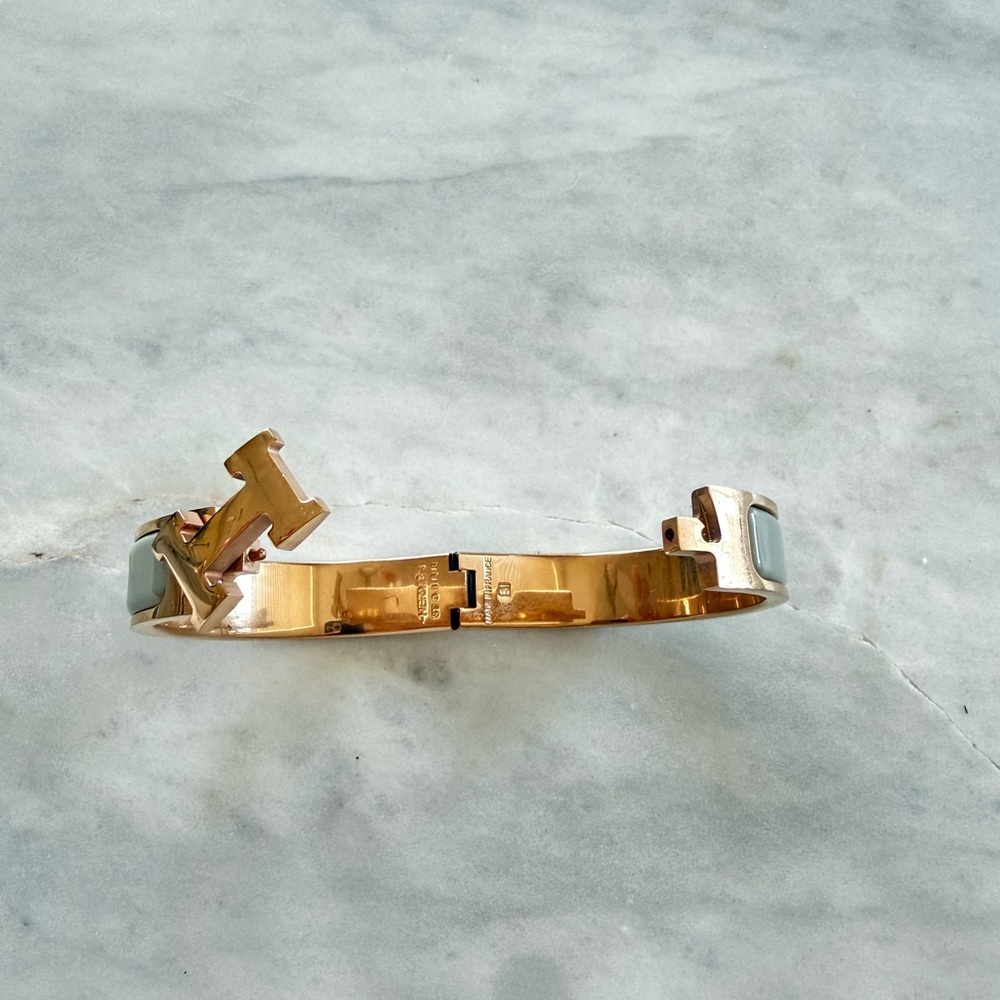 Hermès Clic Clac H PM Grey Enamel Rose Gold Hardware Bracelet Authentic Like New - Picture 3 of 9